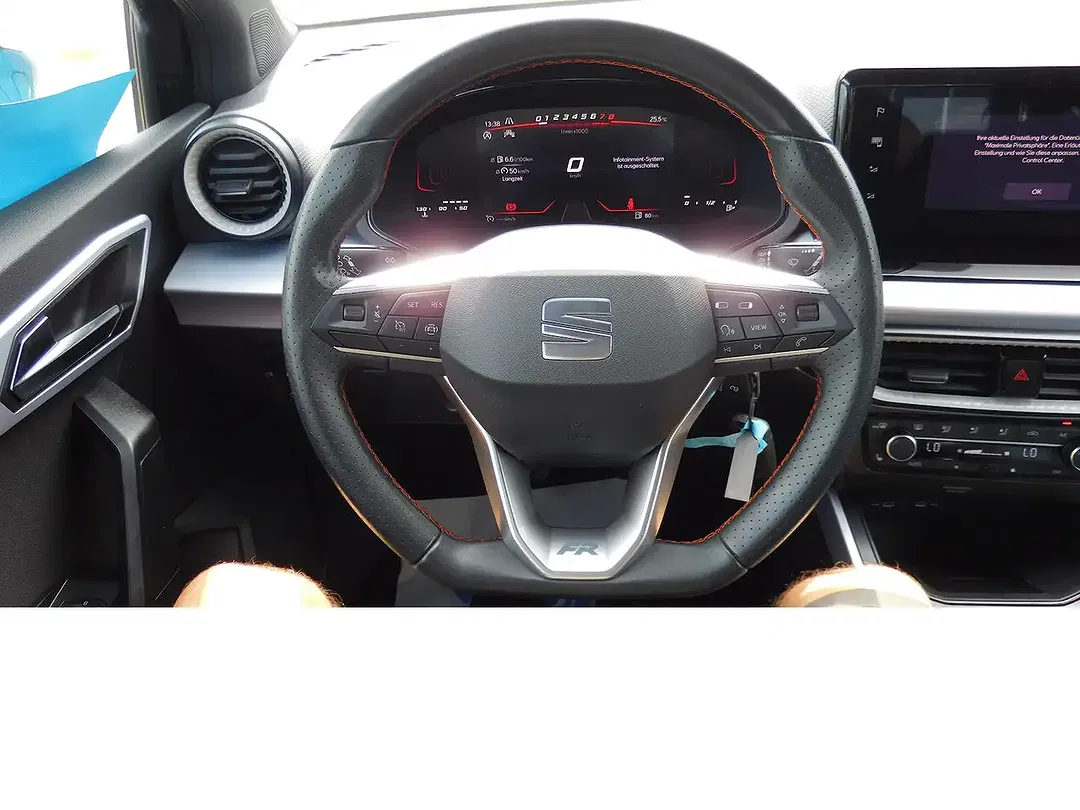 SEAT Arona - Thumbnail 7