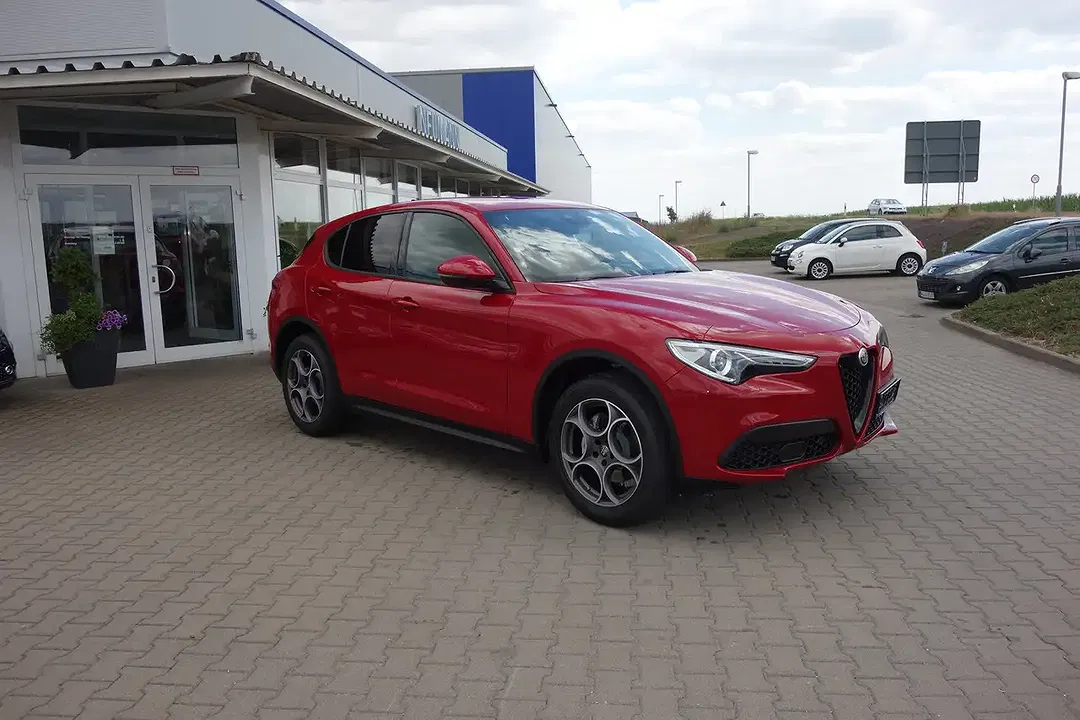 Alfa Romeo Stelvio Q4 Sprint Veloce - foto 2