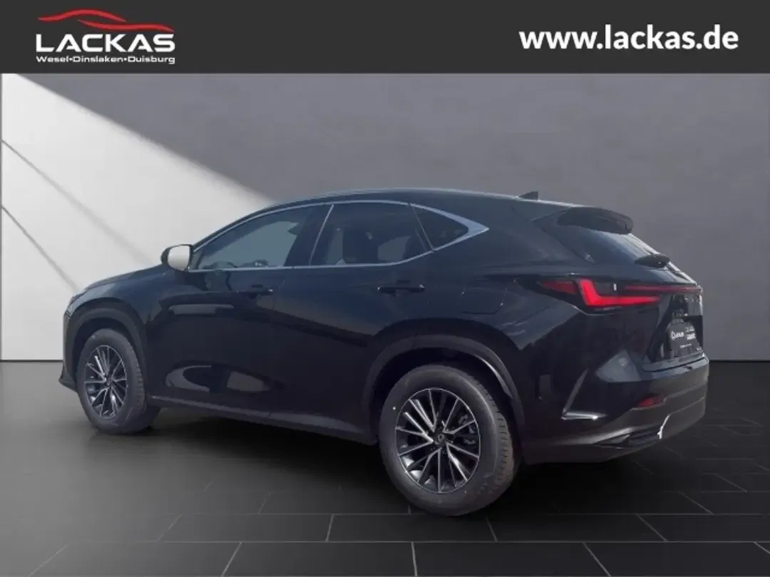 Lexus NX 350h - Thumbnail 3