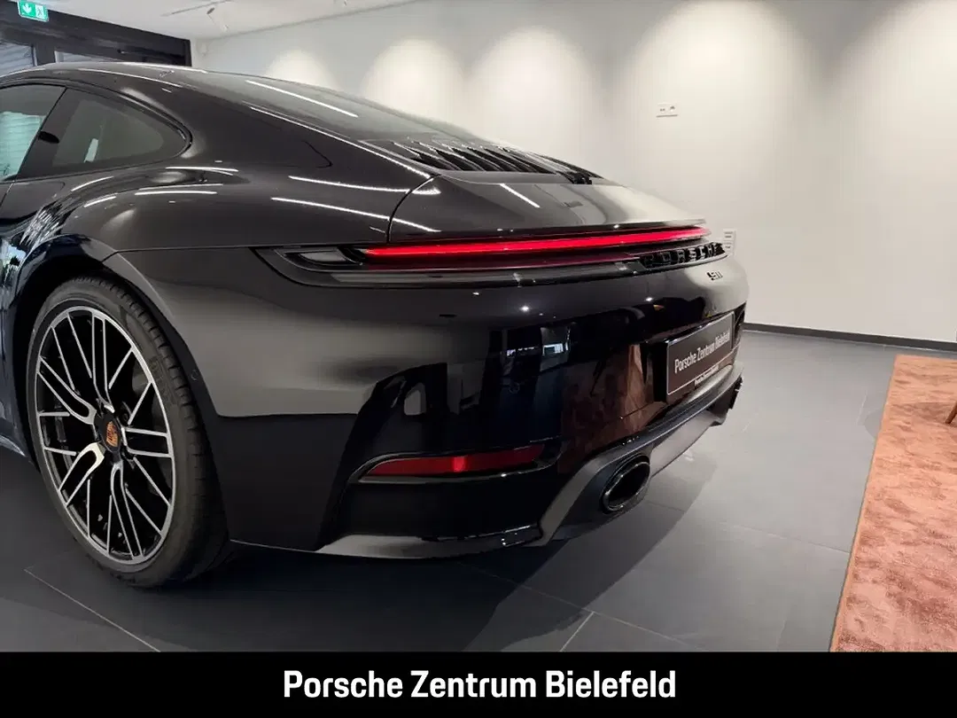 Porsche 992 - Thumbnail 4