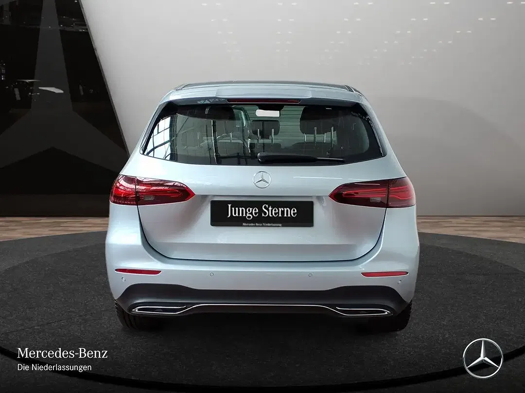 Mercedes-Benz B 180 - Thumbnail 8