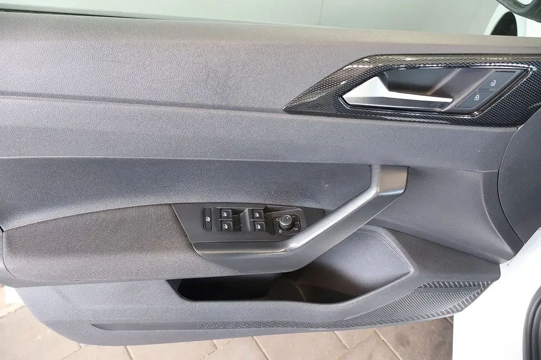 Volkswagen Polo - Thumbnail 6