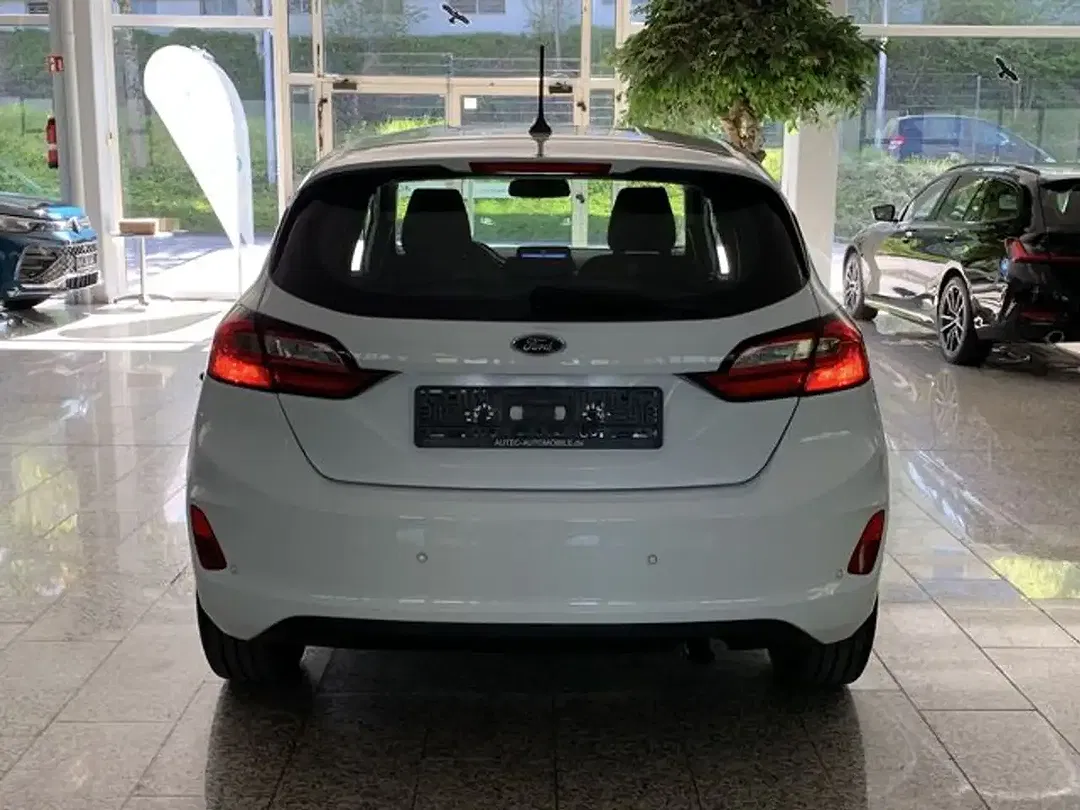 Ford Fiesta - Thumbnail 5