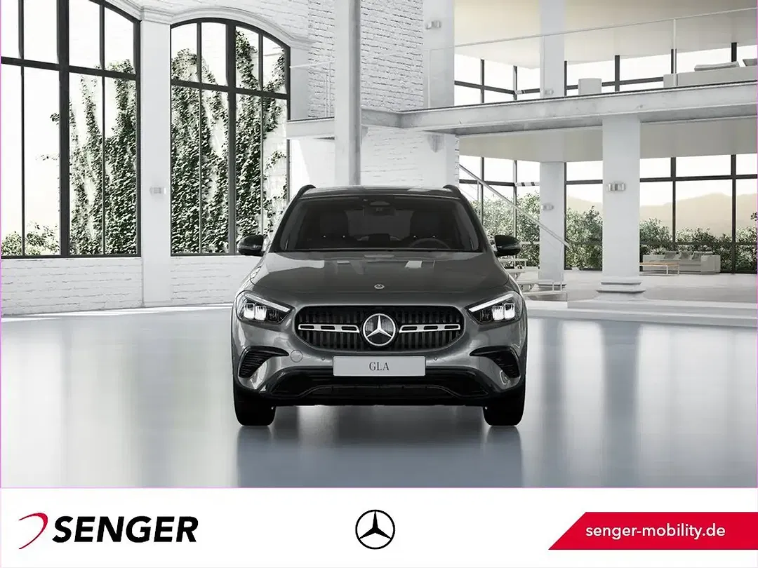 Mercedes-Benz GLA 200 - Thumbnail 4