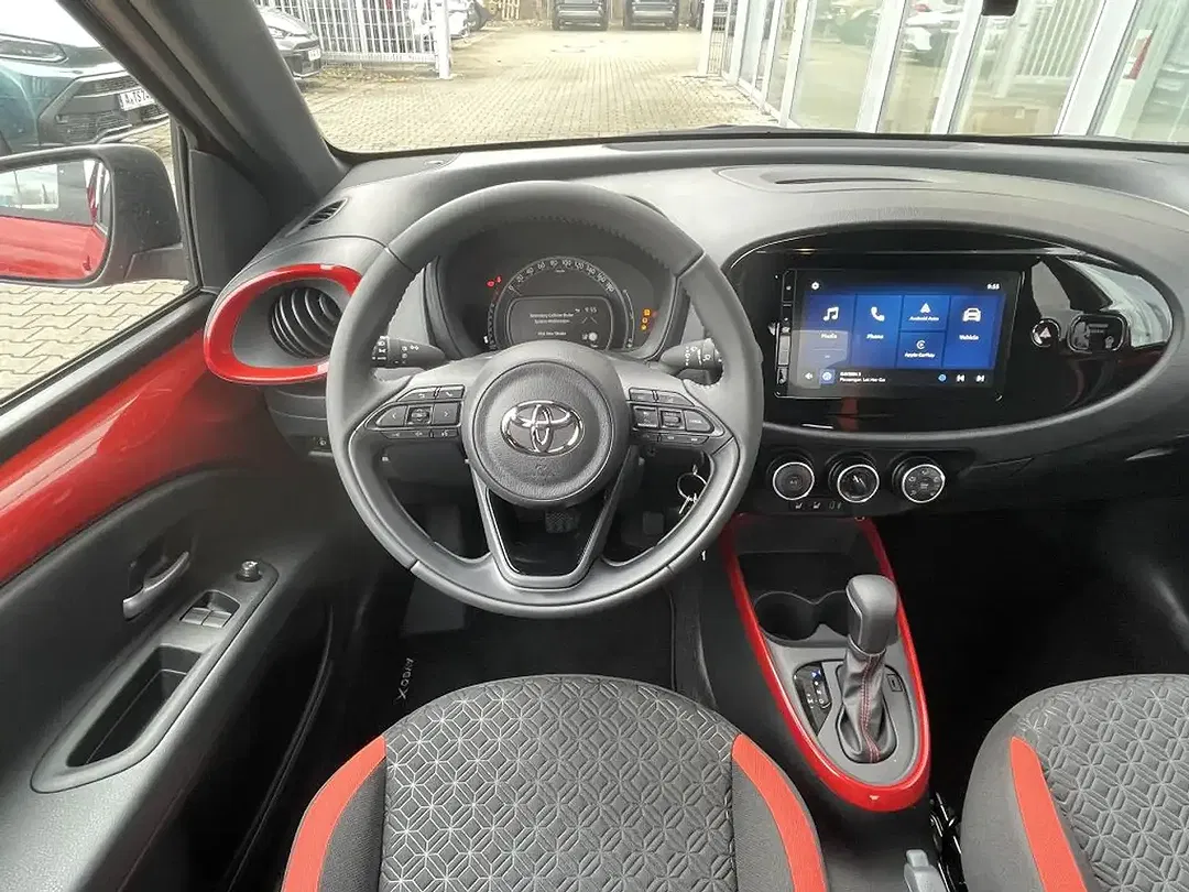Toyota Aygo X - Thumbnail 8
