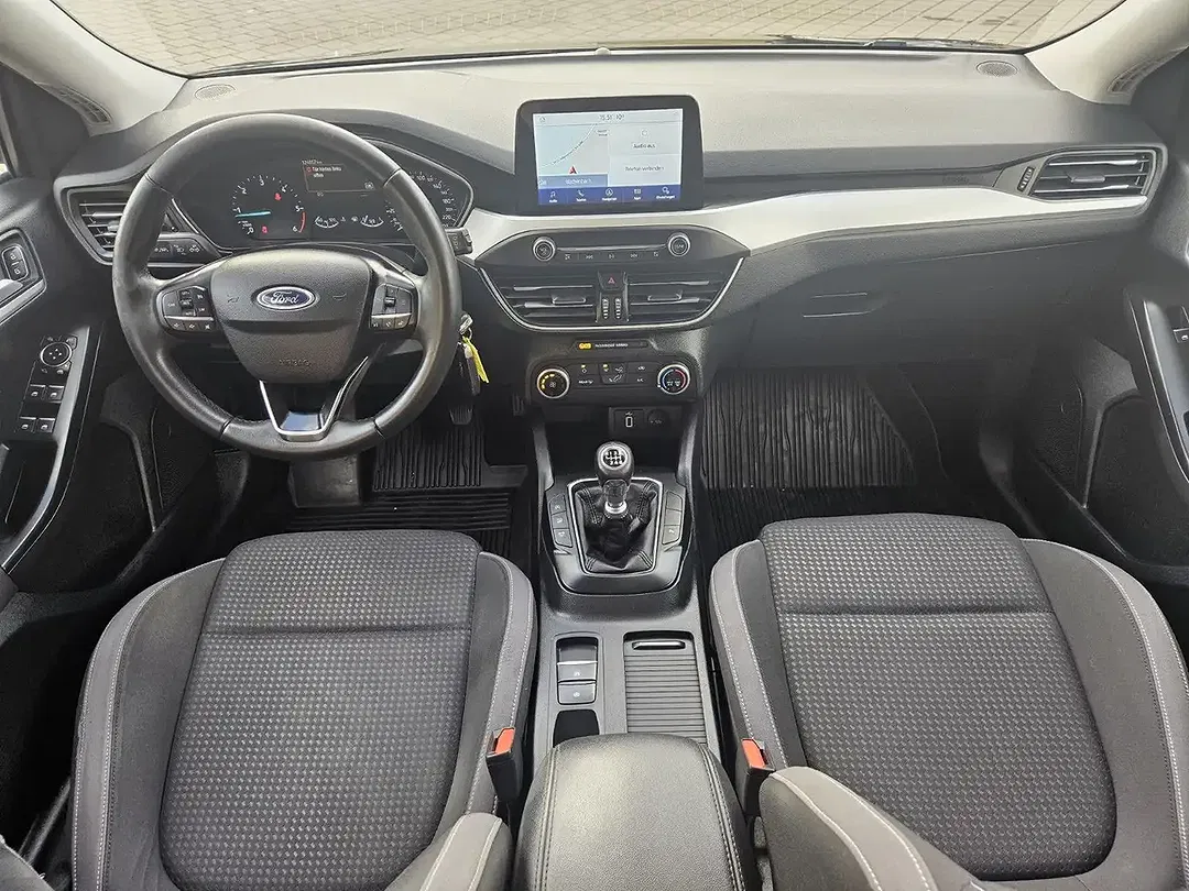 Ford Focus - Thumbnail 9