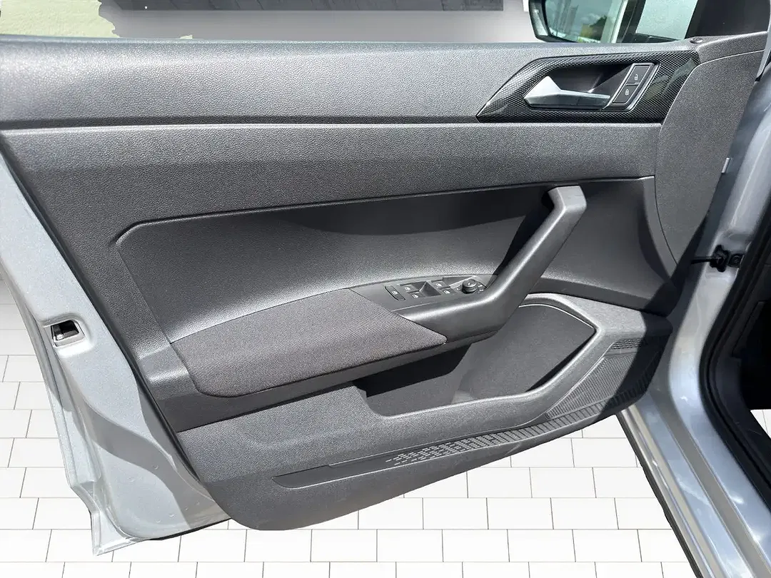Volkswagen Polo - Thumbnail 11