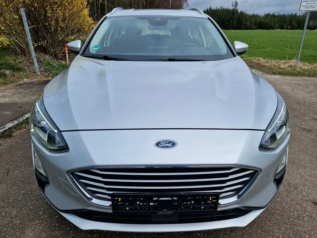Ford Focus - Thumbnail 4