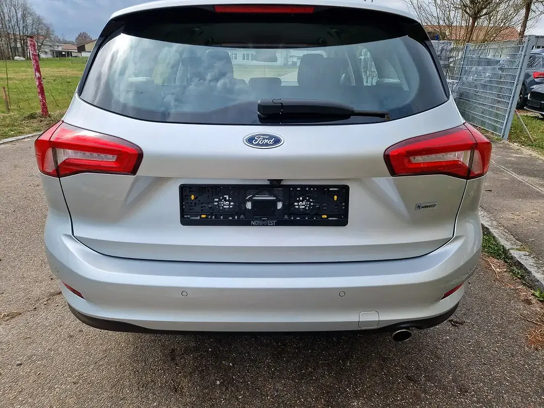 Ford Focus - Thumbnail 7