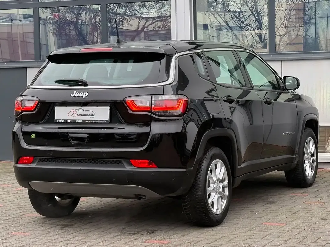 Jeep Compass - Thumbnail 6