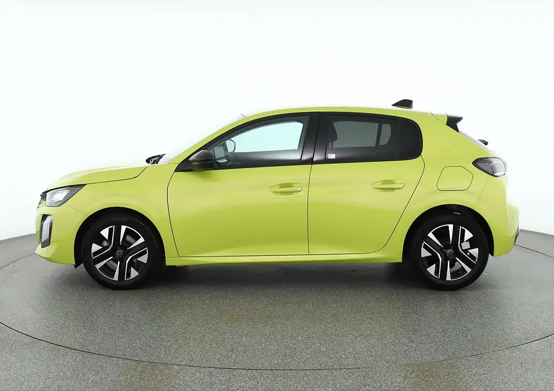 Peugeot 208 - Thumbnail 1
