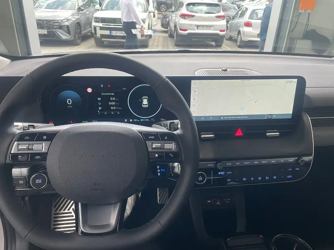 Hyundai IONIQ 5 - Thumbnail 11