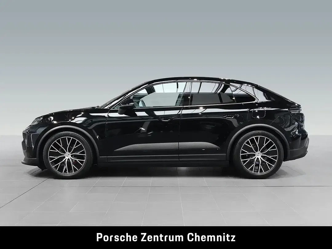 Porsche Macan - Thumbnail 2