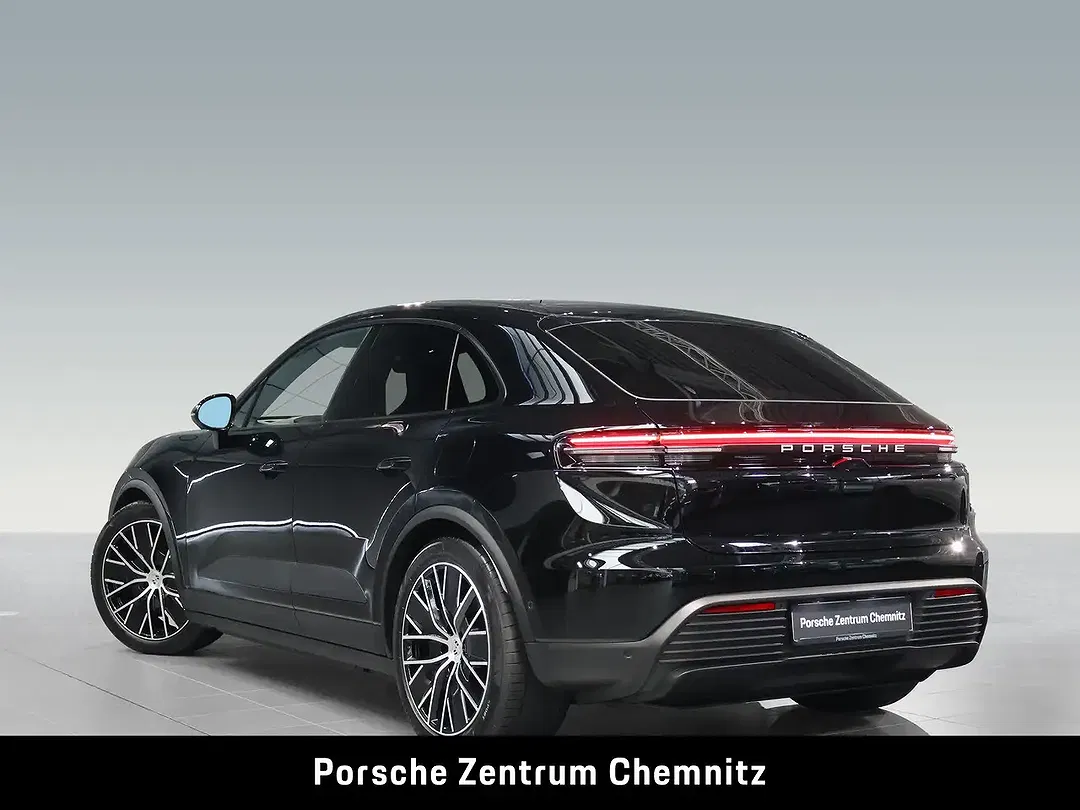 Porsche Macan - Thumbnail 3