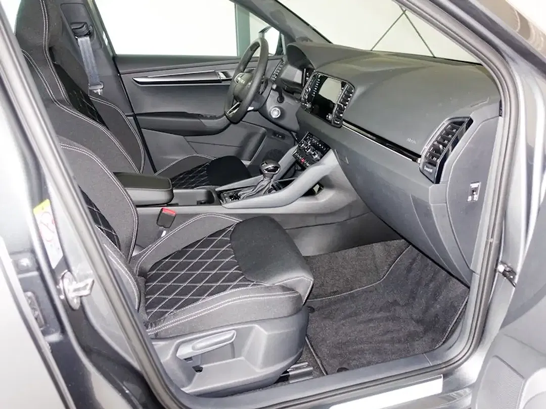 Skoda Karoq - Thumbnail 8