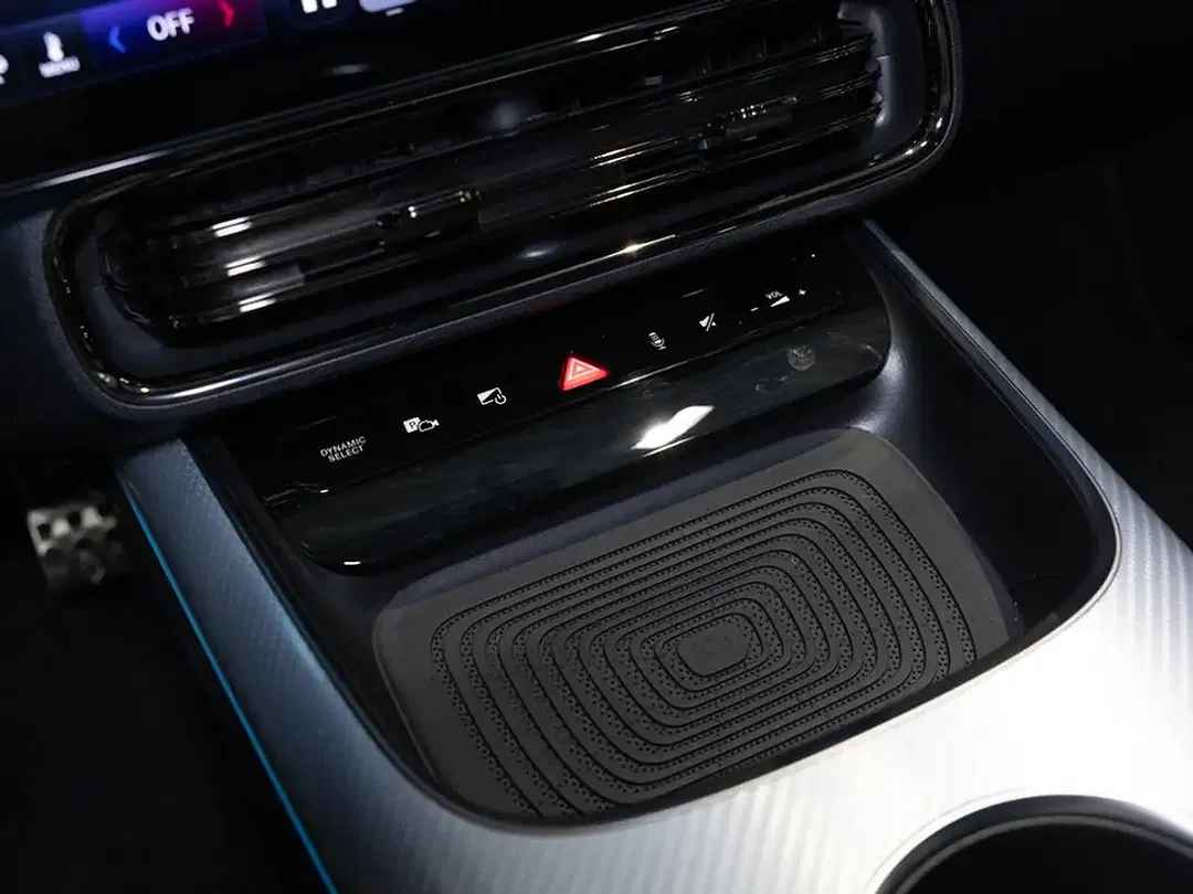 Mercedes-Benz CLA 220 - Thumbnail 15