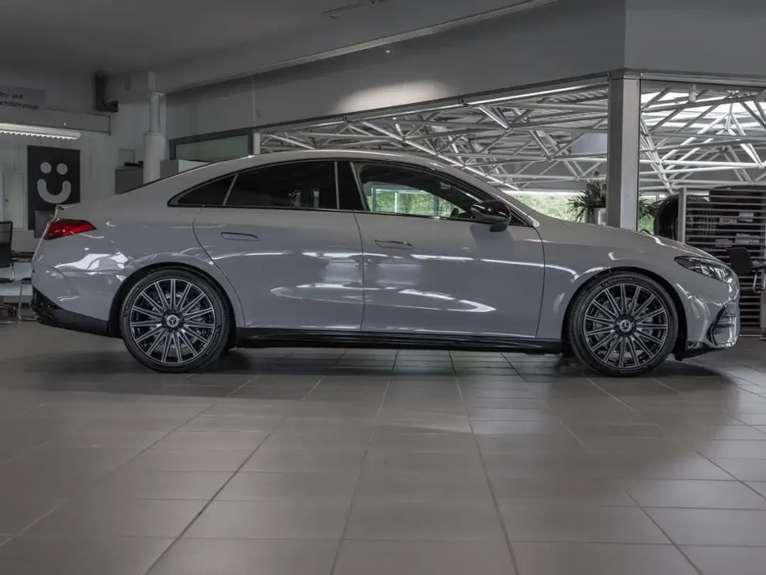 Mercedes-Benz CLA 220 - Thumbnail 2