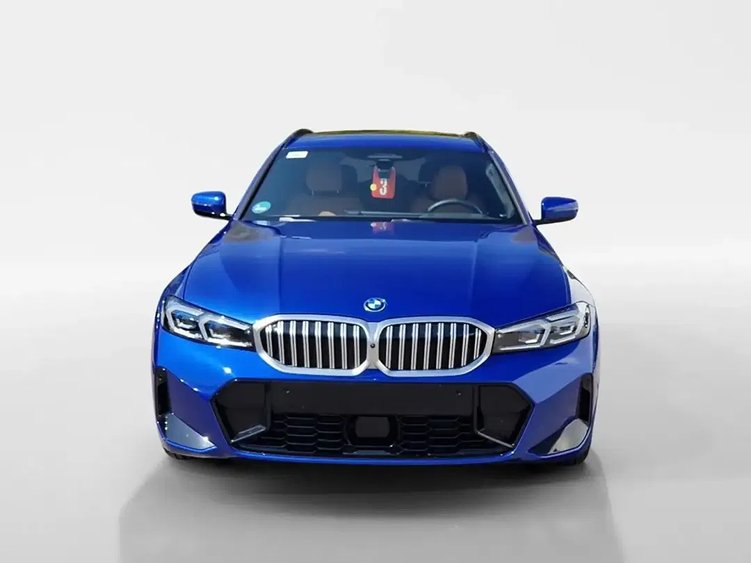 BMW 330 - Thumbnail 2