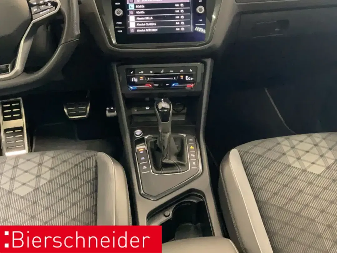 Volkswagen Tiguan - Thumbnail 13