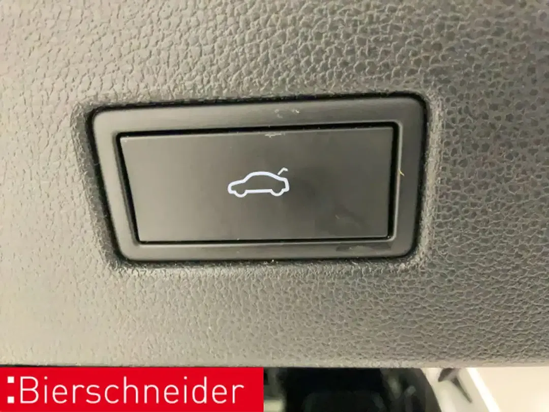 Volkswagen Tiguan - Thumbnail 16