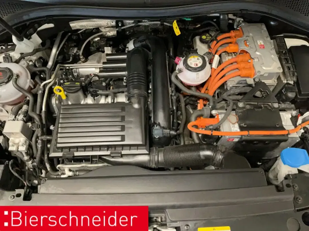 Volkswagen Tiguan - Thumbnail 19