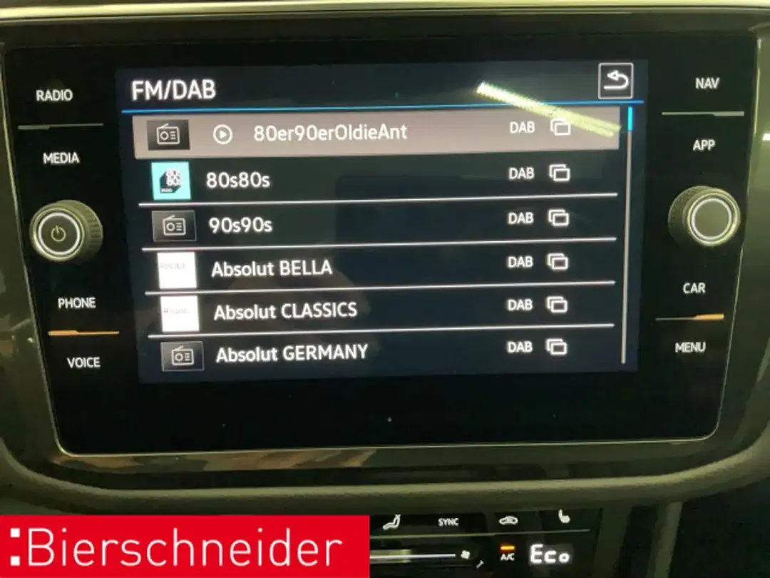 Volkswagen Tiguan - Thumbnail 24