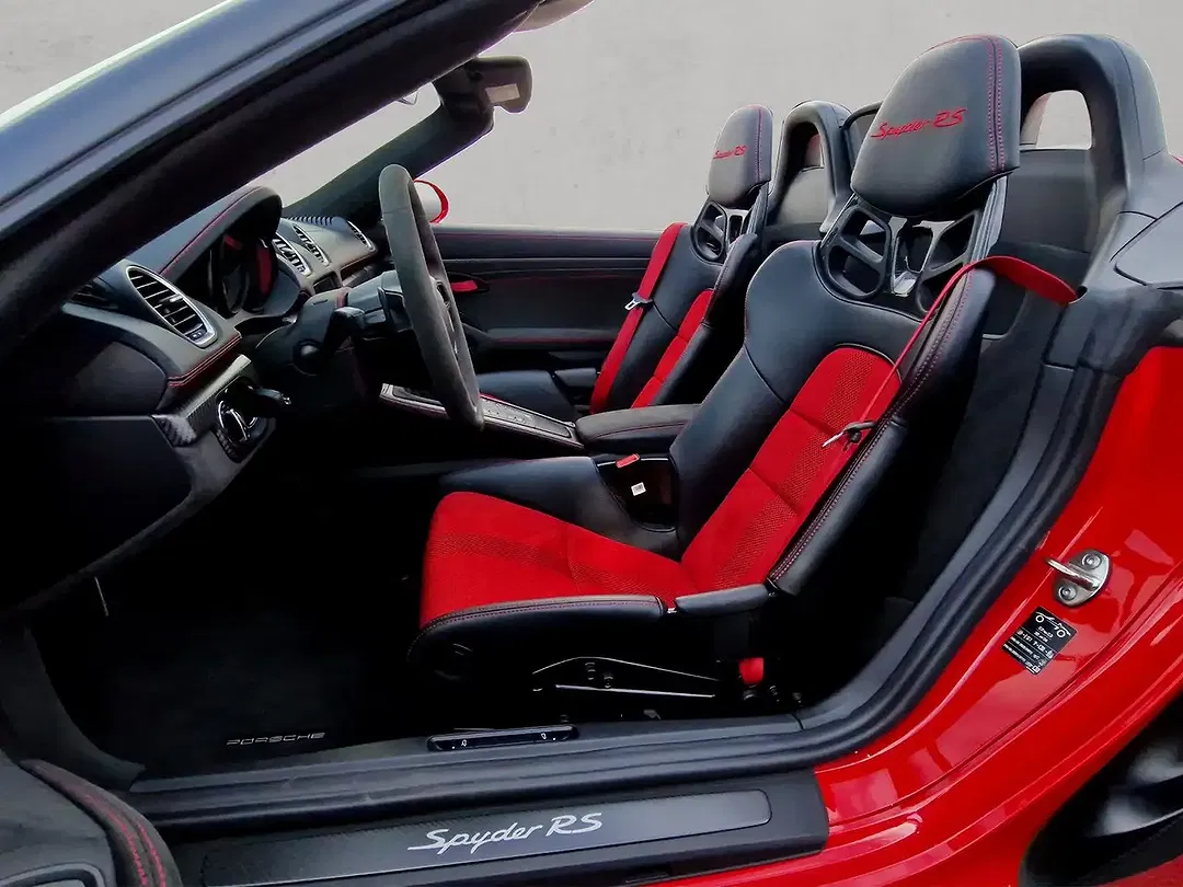 Porsche Boxster - Thumbnail 10