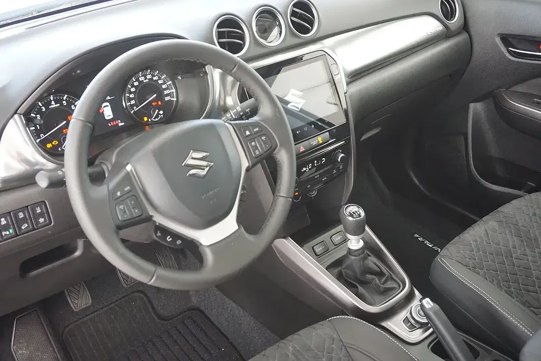 Suzuki Vitara - Thumbnail 6