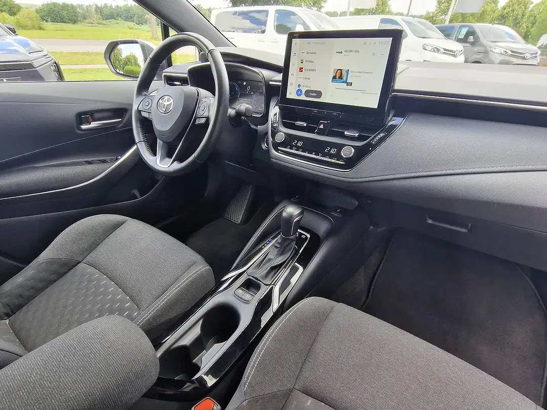 Toyota Corolla - Thumbnail 13