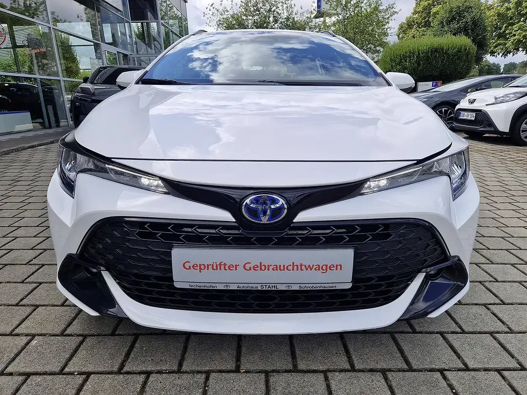 Toyota Corolla - Thumbnail 3