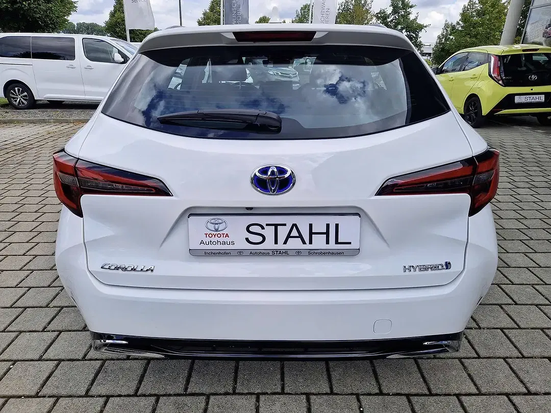 Toyota Corolla - Thumbnail 6