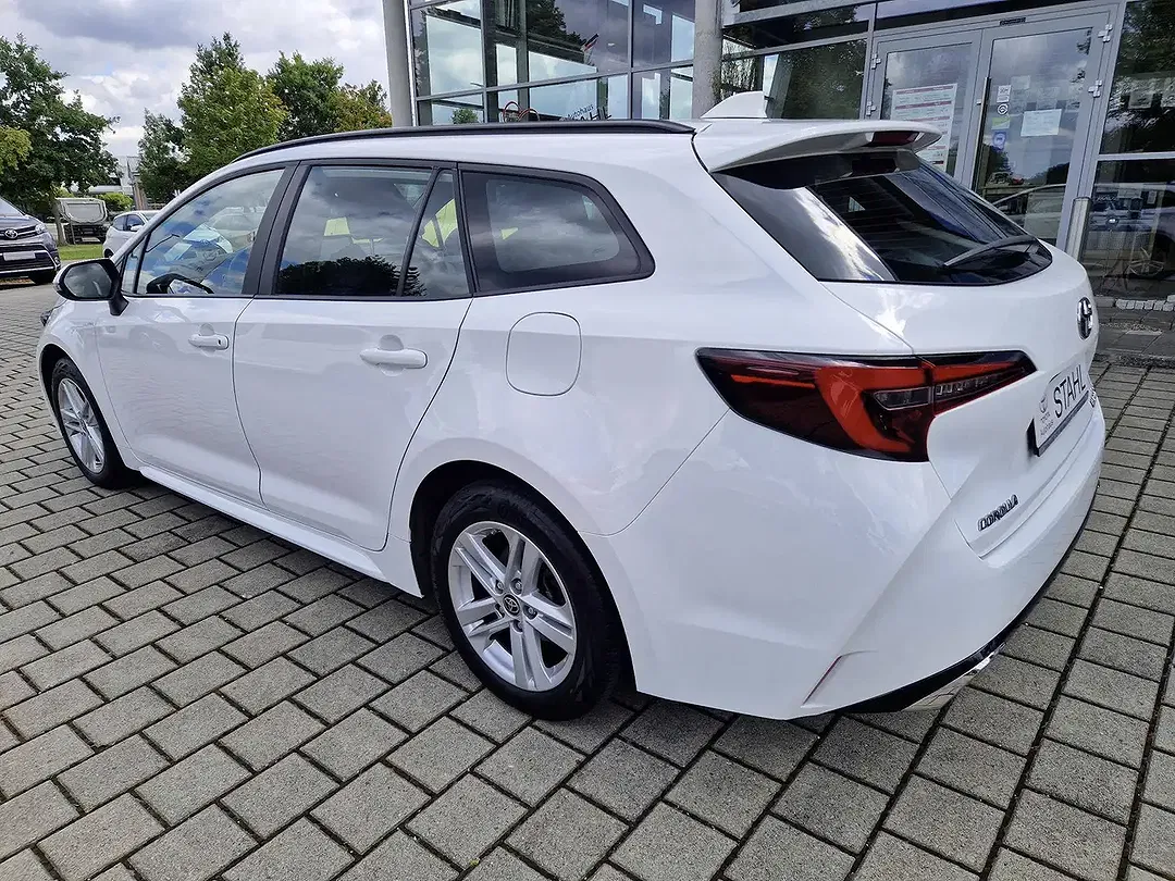 Toyota Corolla - Thumbnail 7