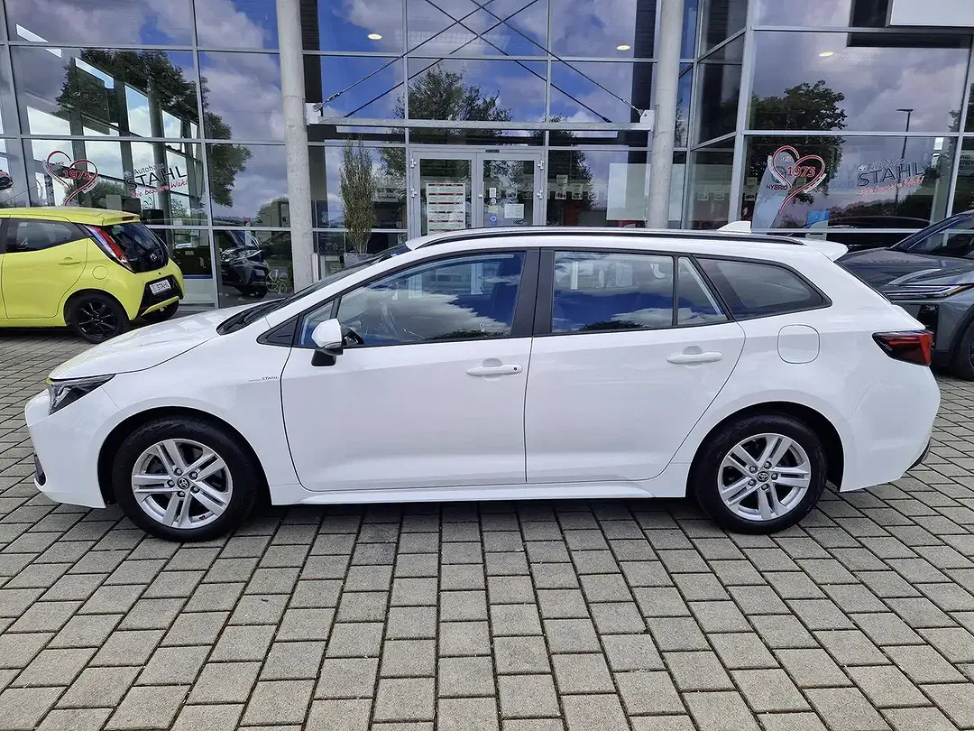 Toyota Corolla - Thumbnail 8