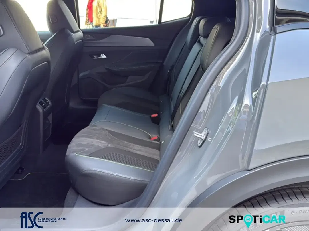 Peugeot 408 - Thumbnail 12