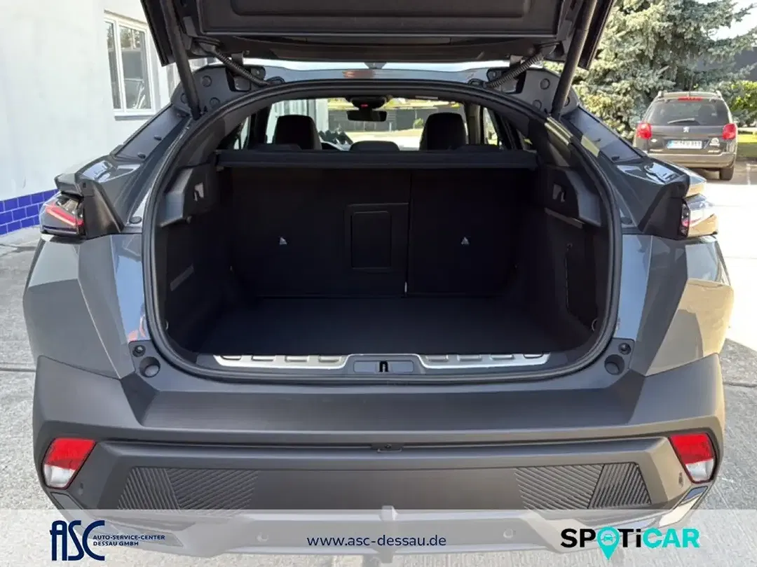 Peugeot 408 - Thumbnail 6