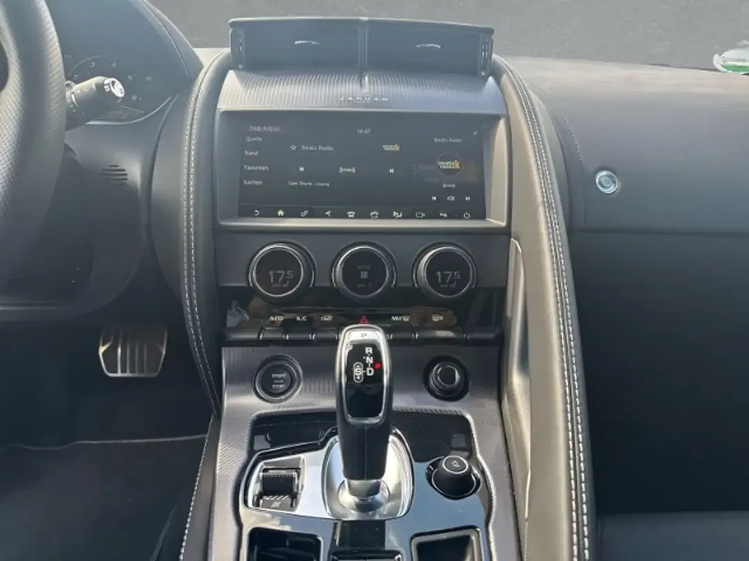 Jaguar F-Type - Thumbnail 13