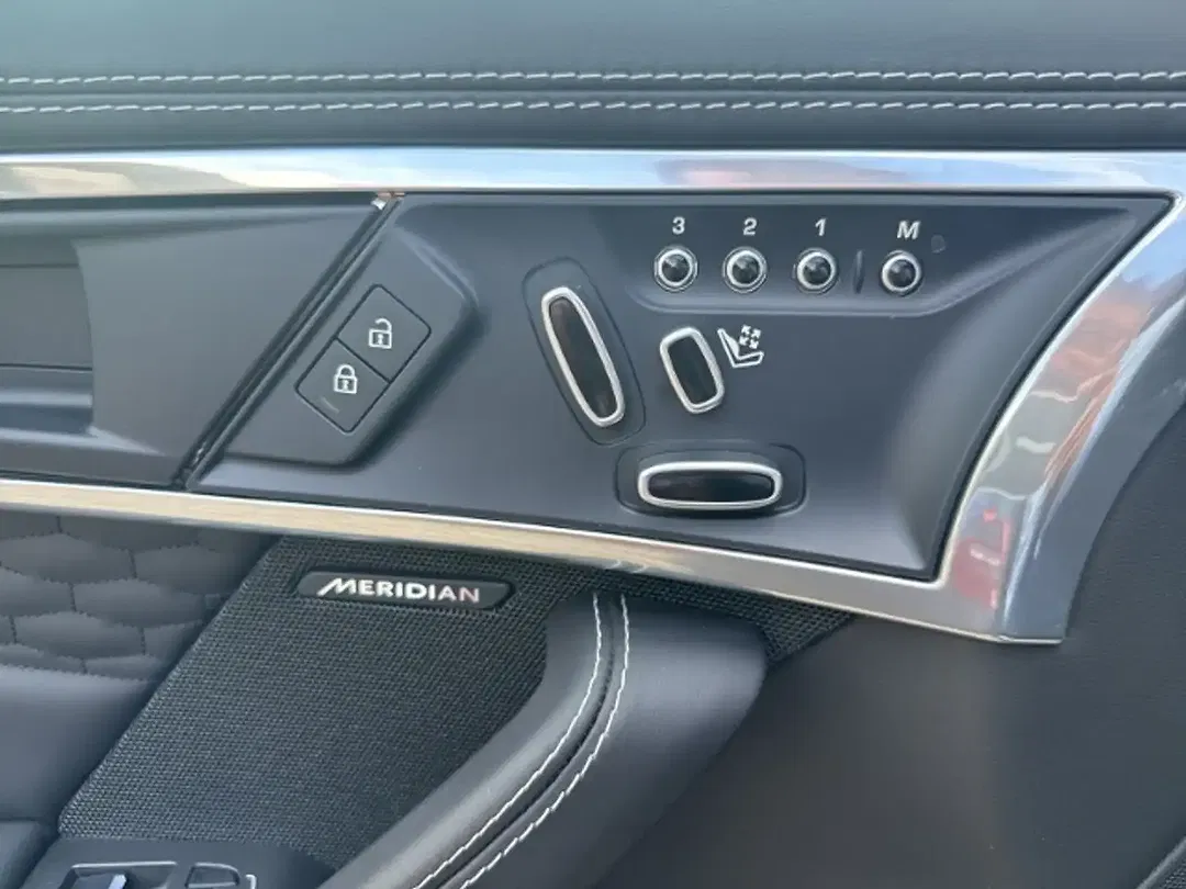 Jaguar F-Type - Thumbnail 18
