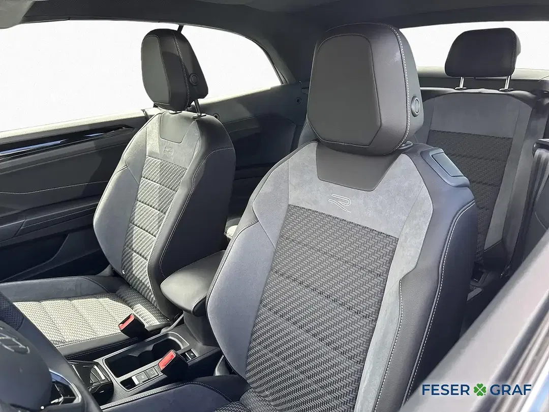 Volkswagen T-Roc - Thumbnail 8