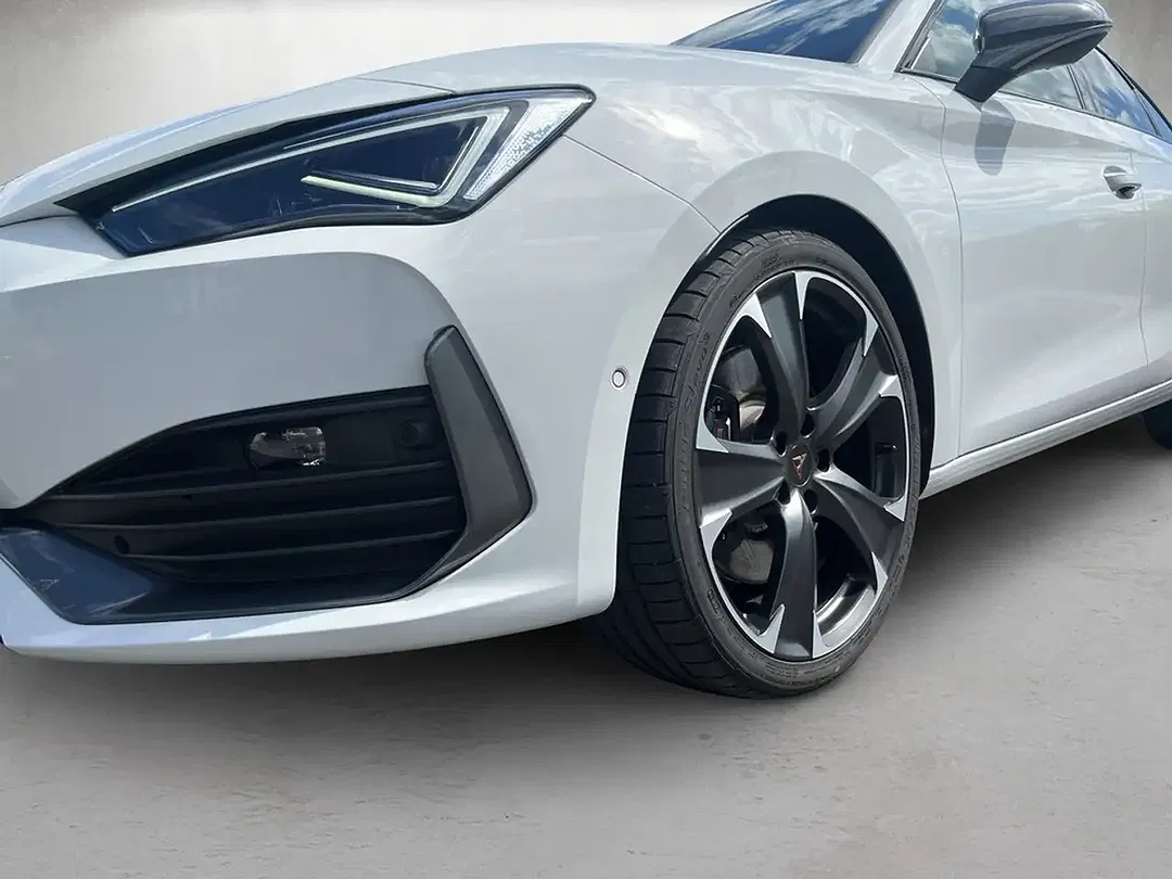 CUPRA Leon - Thumbnail 4