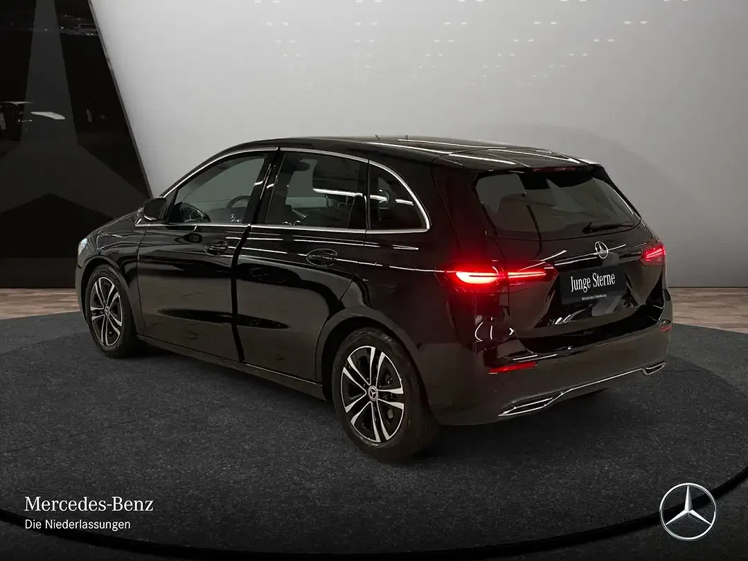 Mercedes-Benz B 180 - Thumbnail 9