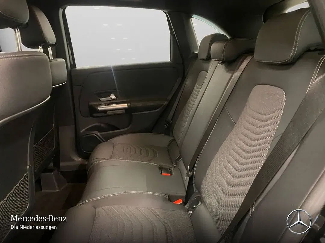 Mercedes-Benz B 180 - Thumbnail 11