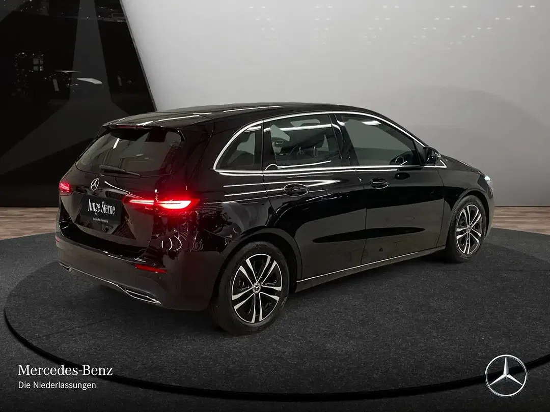 Mercedes-Benz B 180 - Thumbnail 7