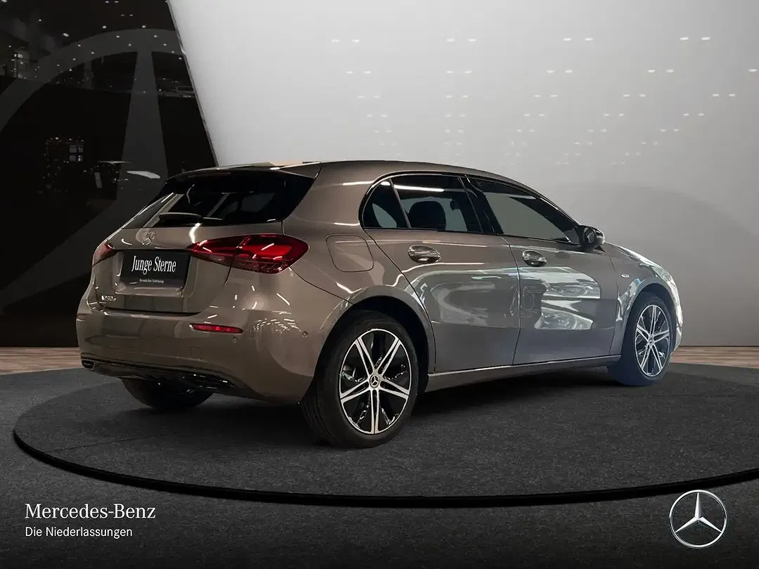 Mercedes-Benz A 250 - Thumbnail 7
