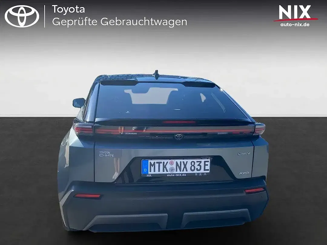 Toyota C-HR - Thumbnail 4