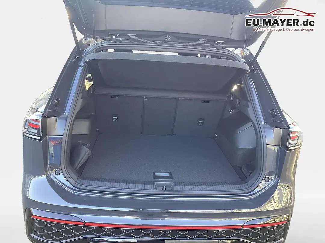 Volkswagen Tiguan - Thumbnail 11
