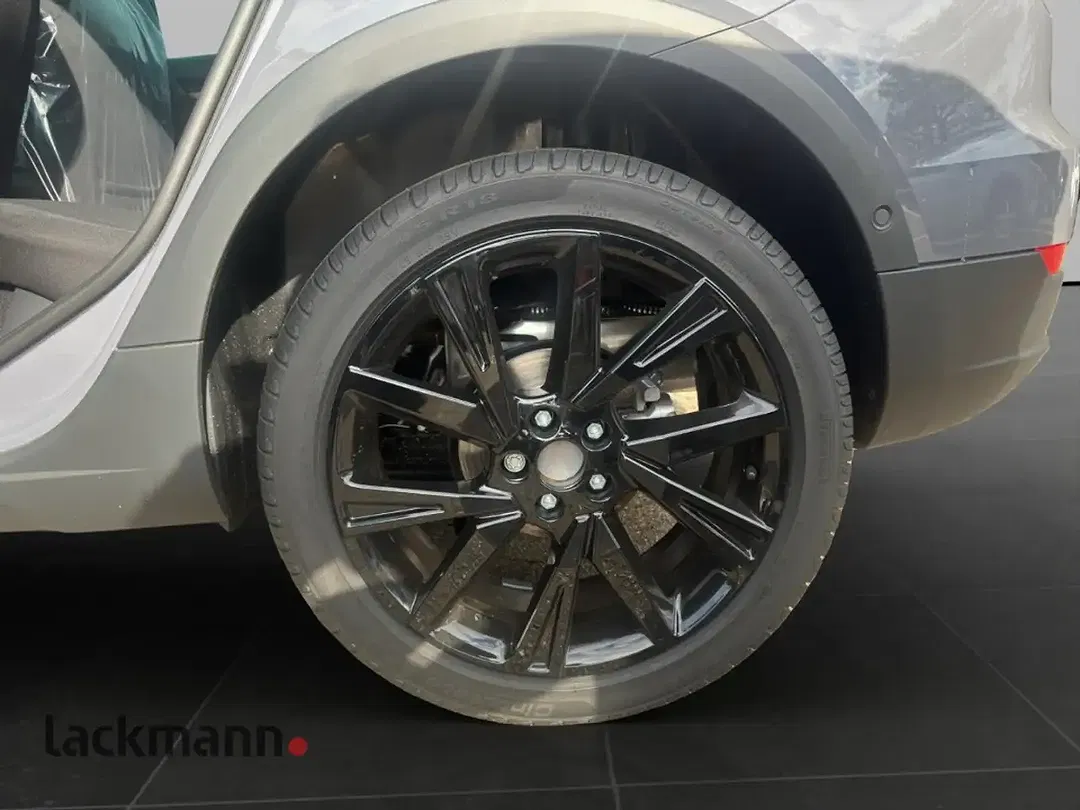 SEAT Arona - Thumbnail 11