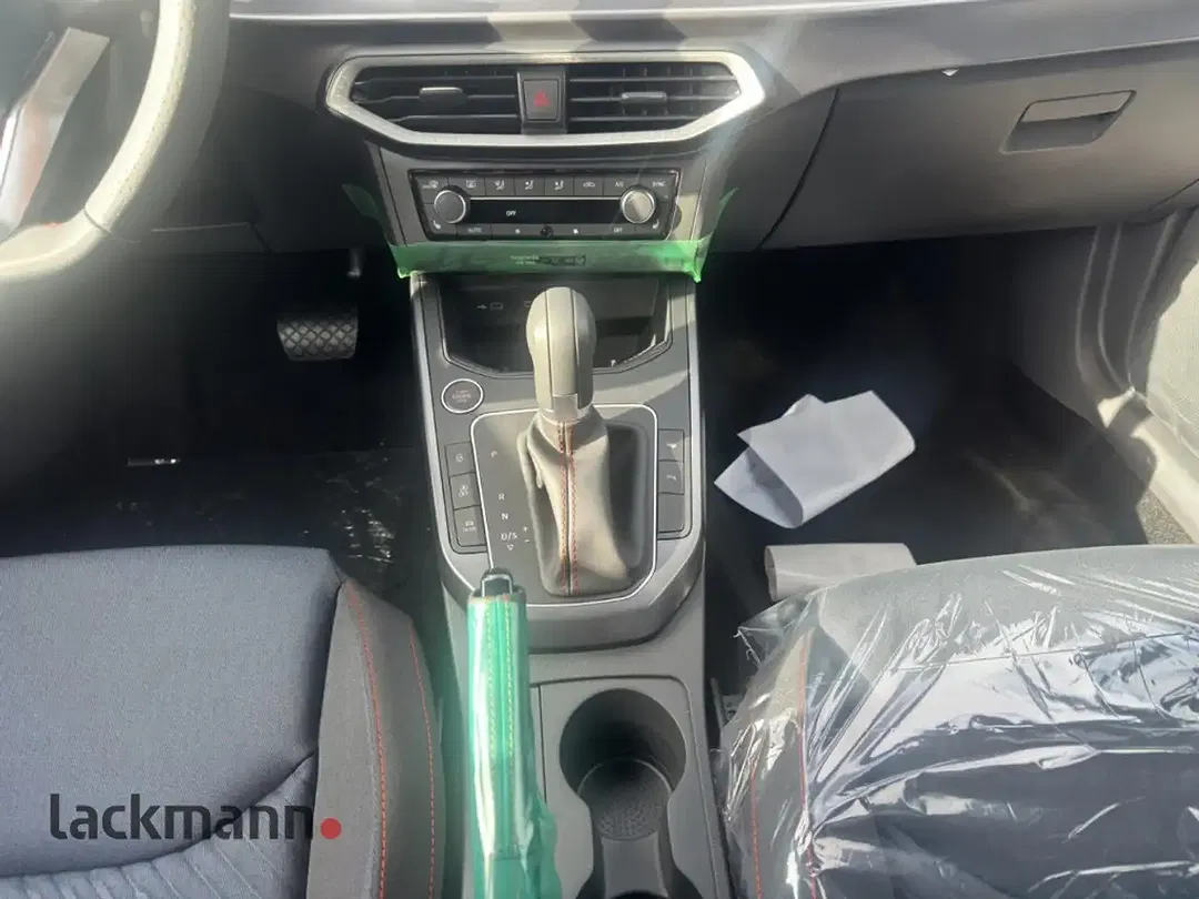 SEAT Arona - Thumbnail 12