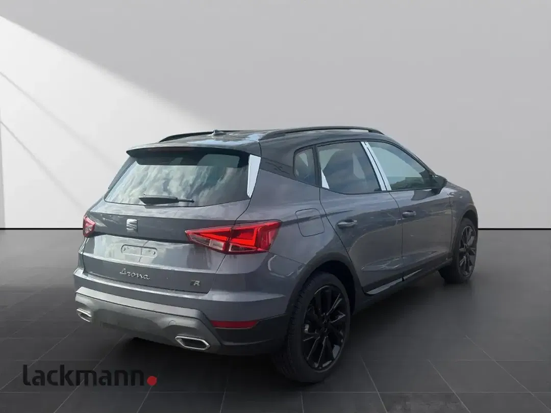 SEAT Arona - Thumbnail 4