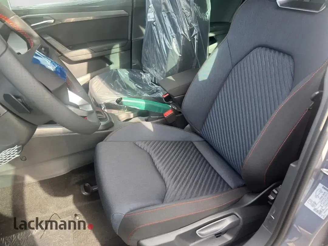 SEAT Arona - Thumbnail 8
