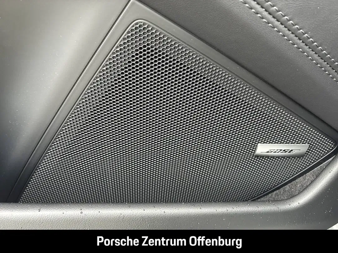 Porsche 992 - Thumbnail 13